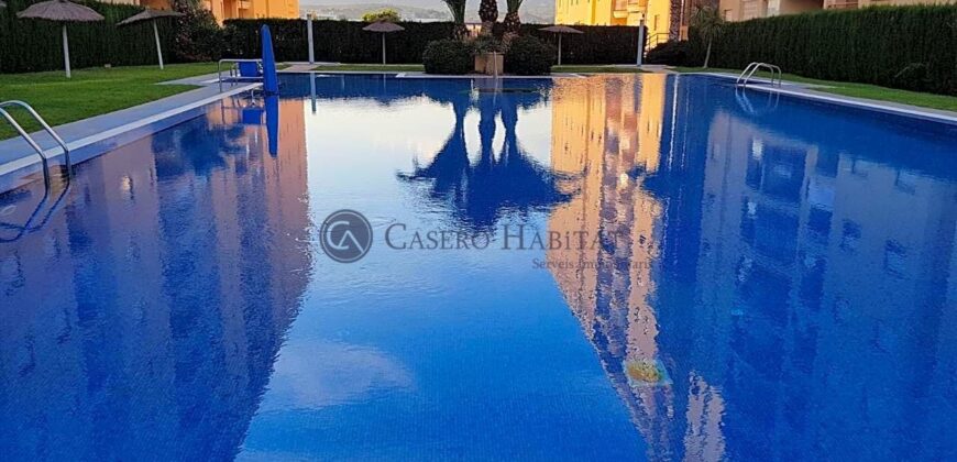 PISO FRENTE AL MAR PISCINA, GARAJE CERRADO 3 COCHES