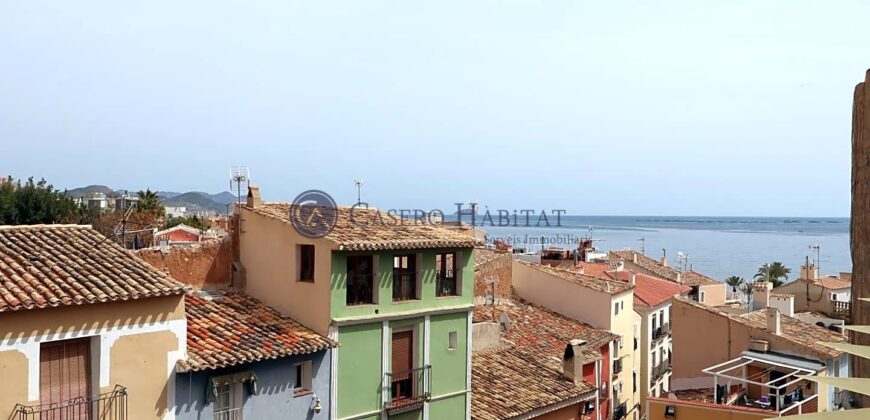 CASA ENTERA EN CASCO ANTIGUO CON GRAN PATIO Y VISTAS A REFORMAR