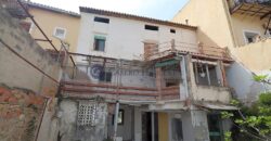 CASA ENTERA EN CASCO ANTIGUO CON GRAN PATIO Y VISTAS A REFORMAR