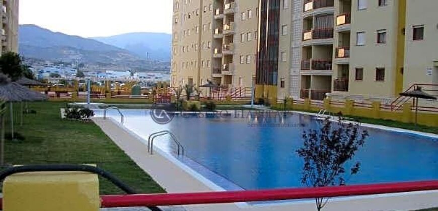 APARTAMENTO  PRIMERA LINEA MAR, PISCINA Y GARAJE