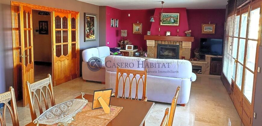 CHALET INDEPENDIENTE, GARAJE, PISCINA CON VISTAS AL MAR Y LA MONTAÑA