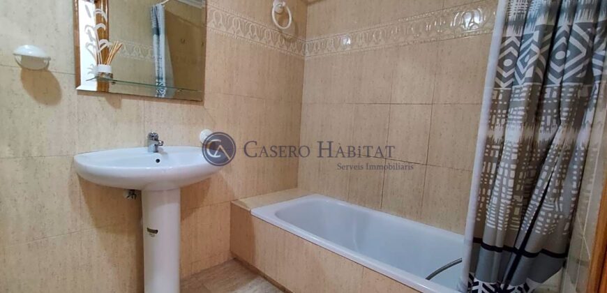 APARTAMENTO  PRIMERA LINEA MAR, PISCINA Y GARAJE