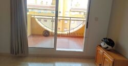 APARTAMENTO  PRIMERA LINEA MAR, PISCINA Y GARAJE